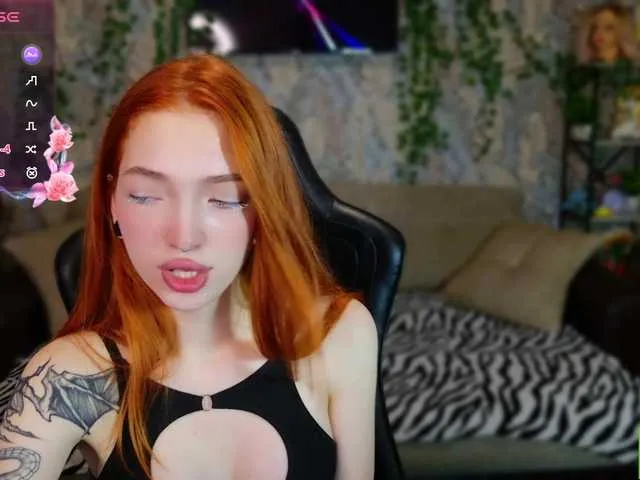 Live sex webcam photo for PopsWayne #289460855