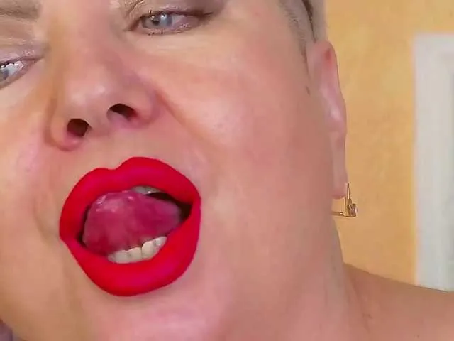 Live sex webcam photo for PoshLadyx #274194734