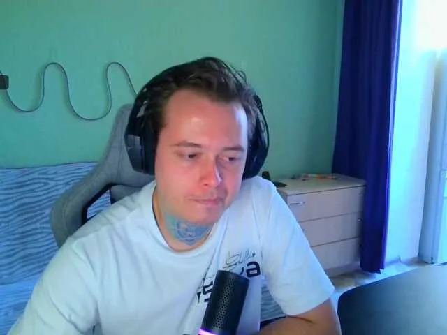 Live sex webcam photo for Pr0xy #291384437