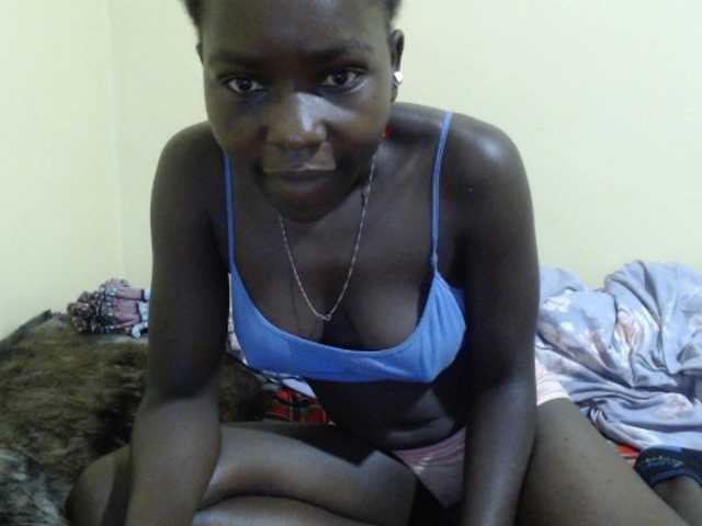 Live sex webcam photo for Preetysweeton #272336831