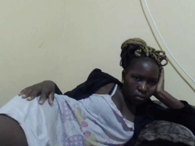 Live sex webcam photo for Preetysweeton #272575542