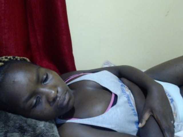 Live sex webcam photo for Preetysweeton #272622431