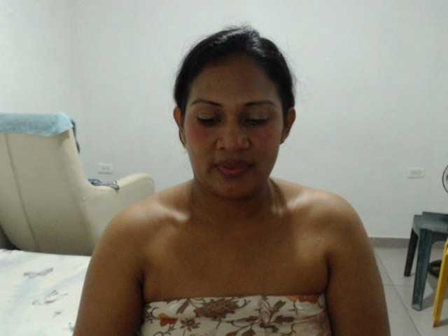 Live sex webcam photo for Pretty-8 #276945593