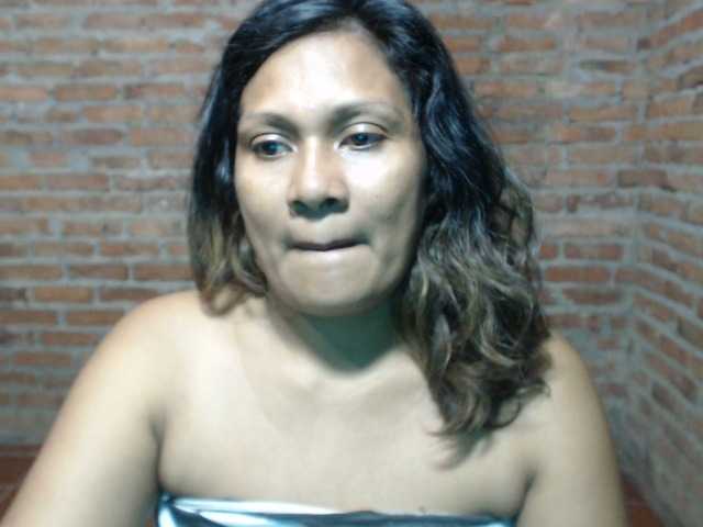 Live sex webcam photo for Pretty-8 #277532687