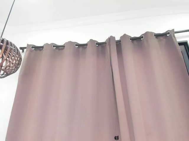 Live sex webcam photo for Pretty-BigBoobs #290578688