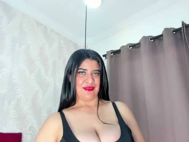 Live sex webcam photo for Pretty-BigBoobs #290634307