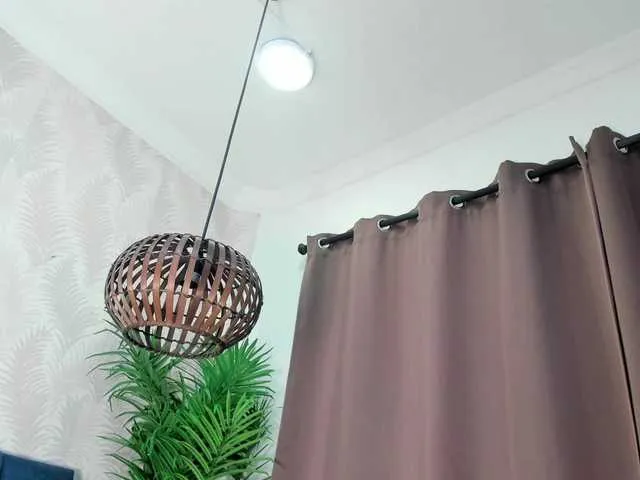 Live sex webcam photo for Pretty-BigBoobs #290912072