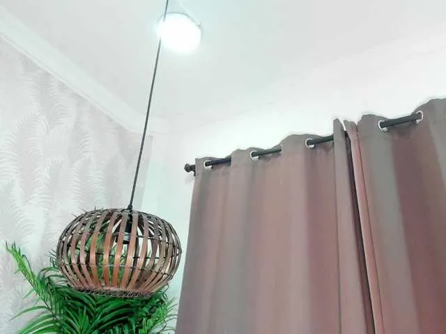Live sex webcam photo for Pretty-BigBoobs #291266824
