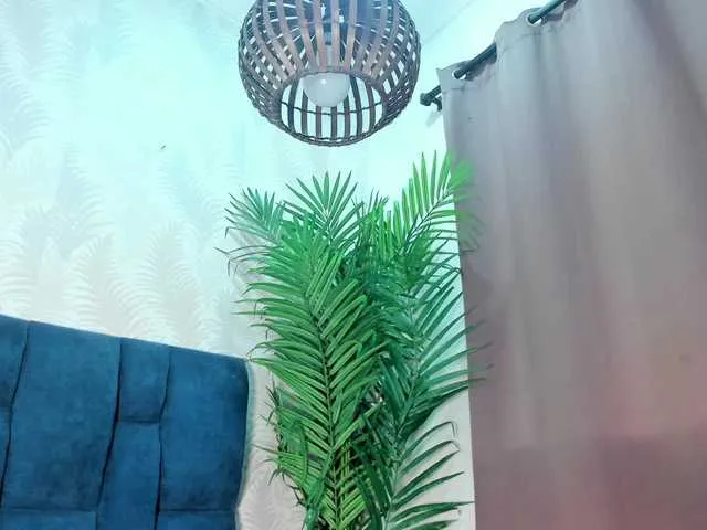 Live sex webcam photo for Pretty-BigBoobs #291672840