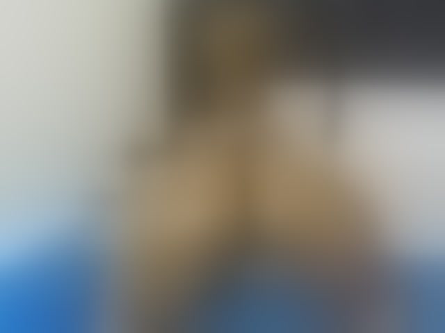 Live sex webcam photo for Pretty-Queen #294035603