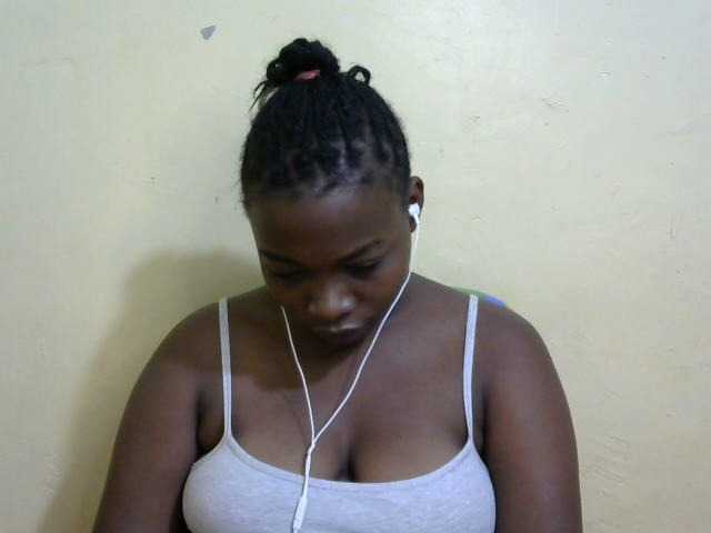 Live sex webcam photo for Pretty-horny #277762752