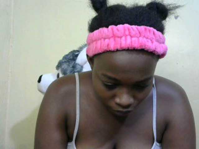 Live sex webcam photo for Pretty-horny #277812896