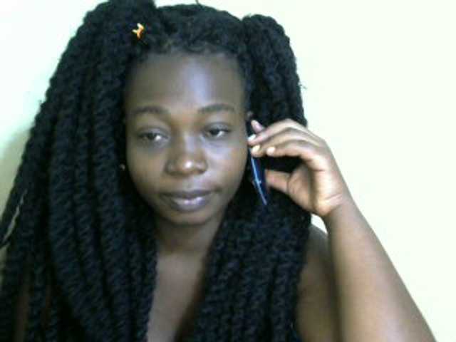 Live sex webcam photo for Pretty-horny #277931079