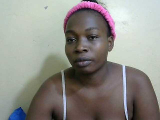 Live sex webcam photo for Pretty-horny #278102075