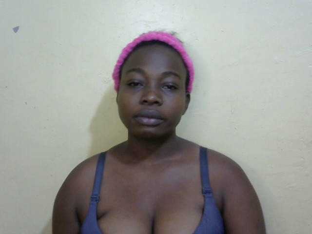 Live sex webcam photo for Pretty-horny #278207245