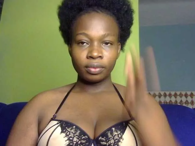 Live sex webcam photo for Pretty-horny #293221908