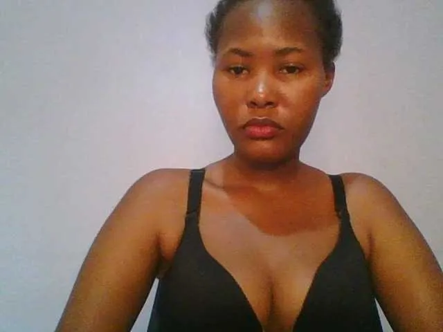 Live sex webcam photo for Pretty-thalia1 #292374635