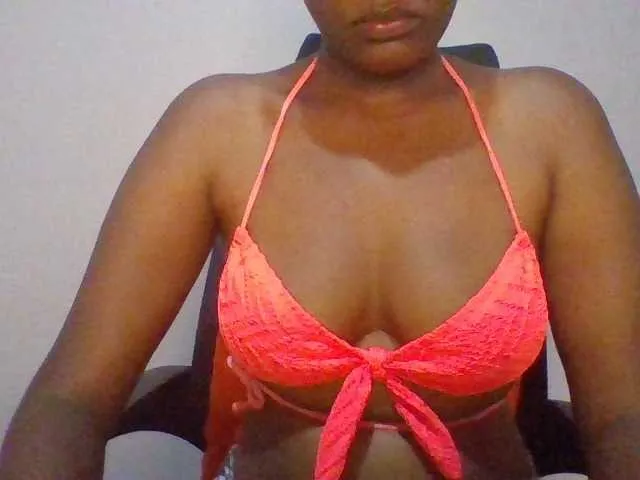 Live sex webcam photo for Pretty-thalia1 #292482388