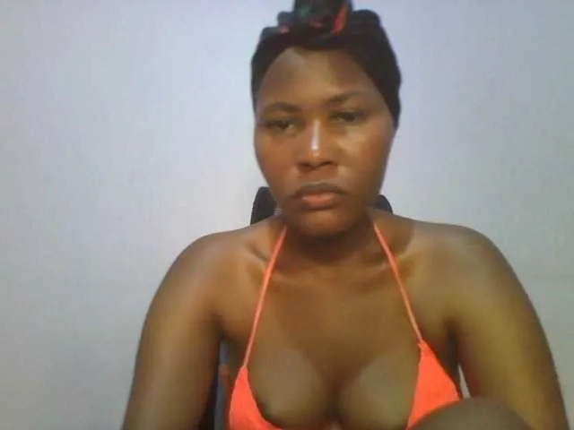 Live sex webcam photo for Pretty-thalia1 #292495629