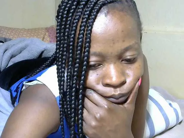 Live sex webcam photo for PrettyAlianah #291156014