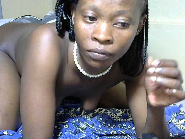 Live sex webcam photo for PrettyAlianah #291228071