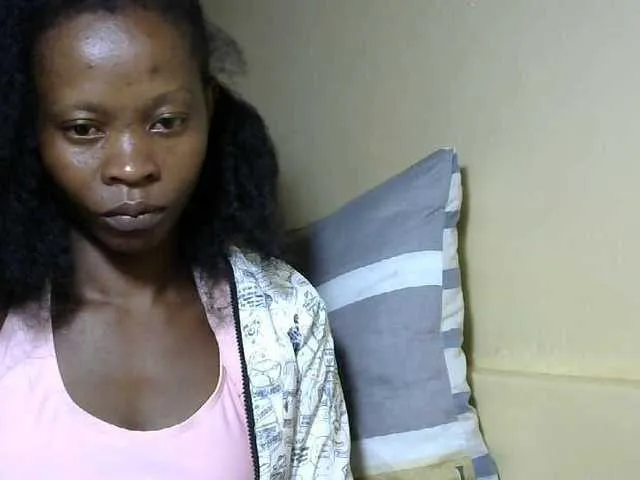 Live sex webcam photo for PrettyAlianah #291342378