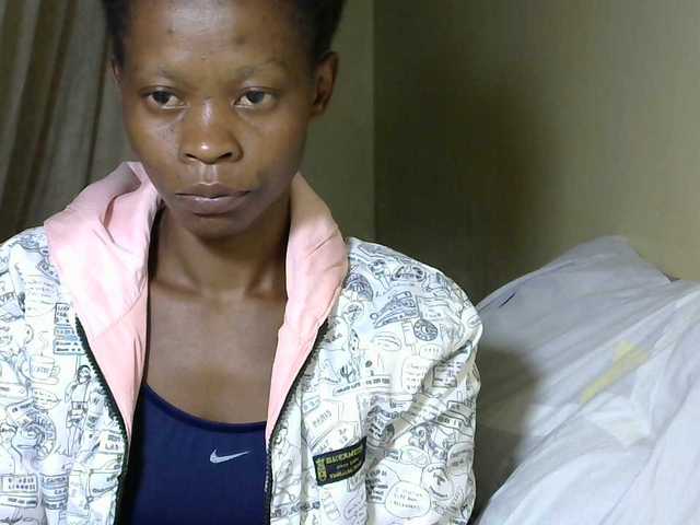 Live sex webcam photo for PrettyAlianah #291387624