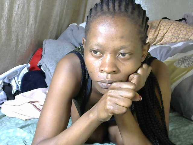 Live sex webcam photo for PrettyAlianah #291471367