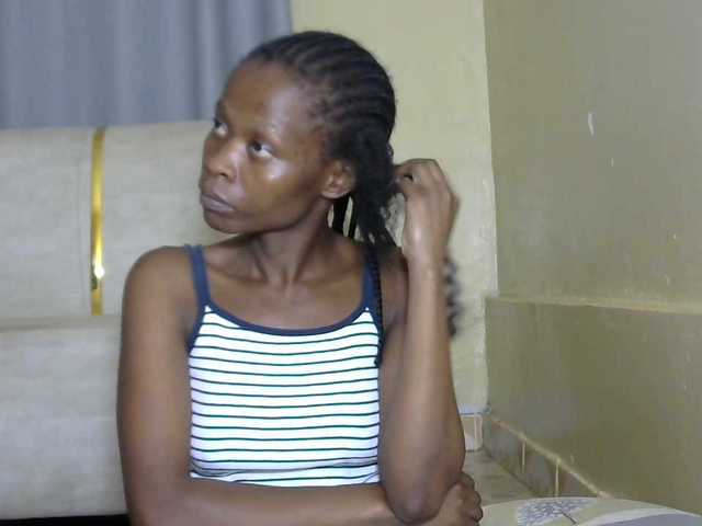 Live sex webcam photo for PrettyAlianah #291570555