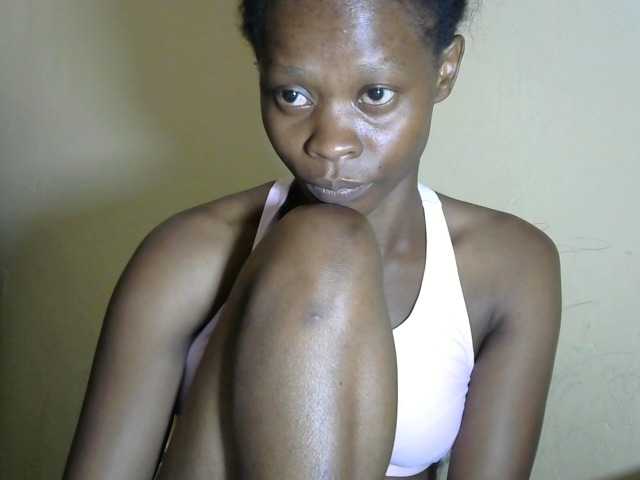 Live sex webcam photo for PrettyAlianah #292284116