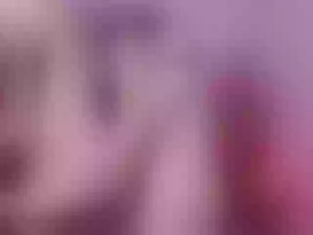 Live sex webcam photo for PrettyAriel #290445101