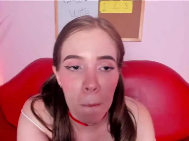 Live sex webcam photo for PrettyAriel #290587944