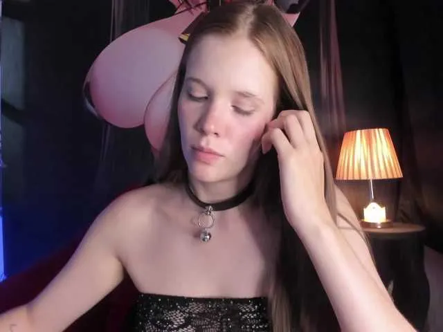 Live sex webcam photo for PrettyAriel #290947651