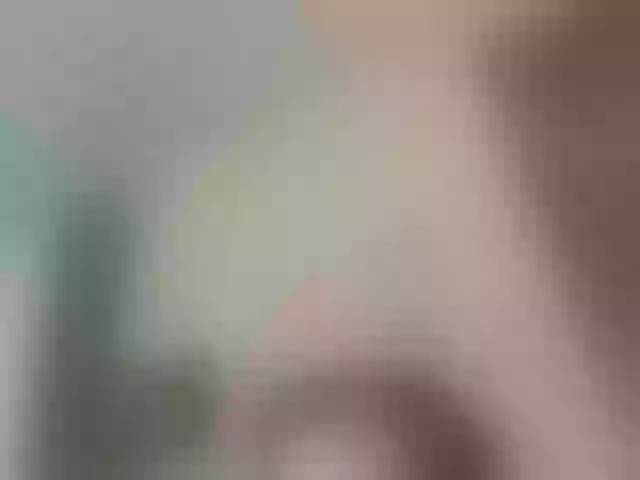 Live sex webcam photo for PrettyAriel #292097032