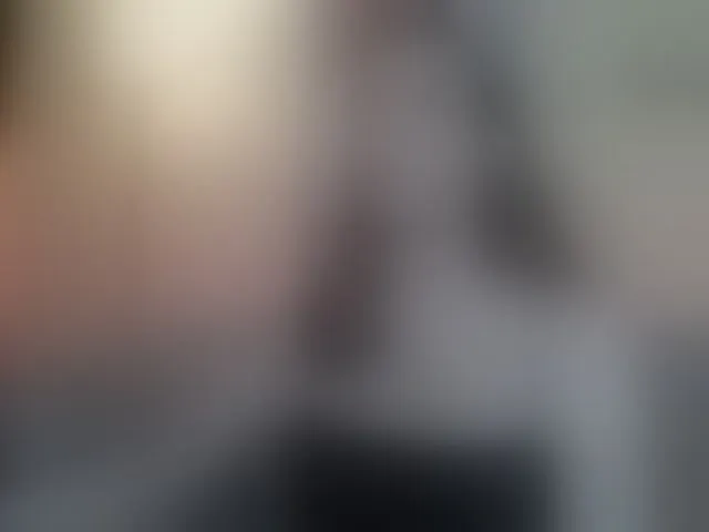 Live sex webcam photo for PrettyAriel #293077918