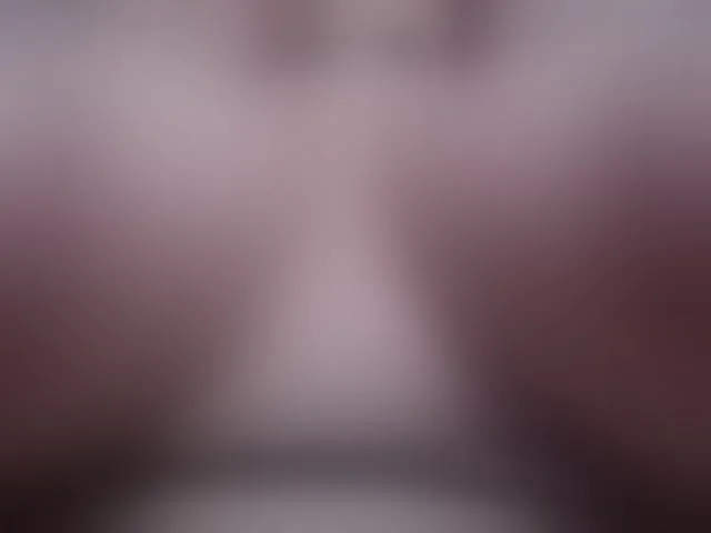 Live sex webcam photo for PrettyAriel #294077498