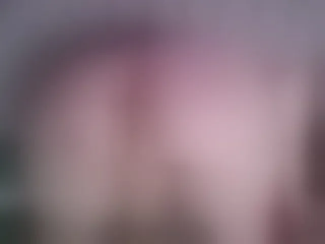 Live sex webcam photo for PrettyAriel #294118928