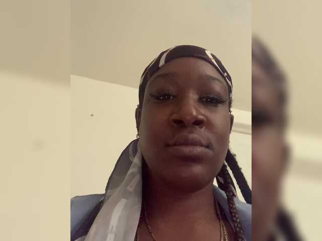 Live sex webcam photo for PrettyDoubleG #291845054