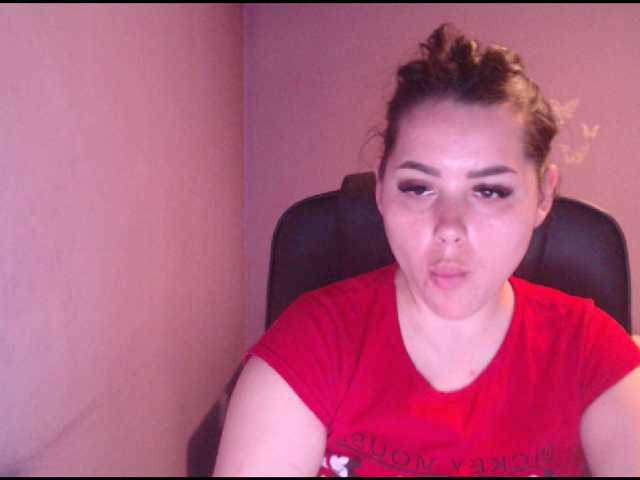 Live sex webcam photo for PrettyJulliet #272971739