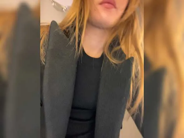 Live sex webcam photo for PrettyKatea #272753975