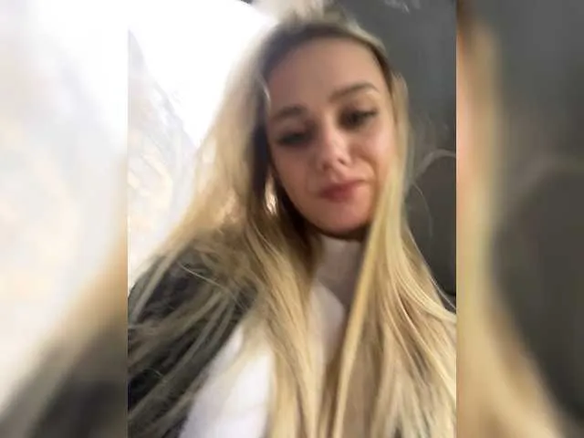 Live sex webcam photo for PrettyKatea #273137863
