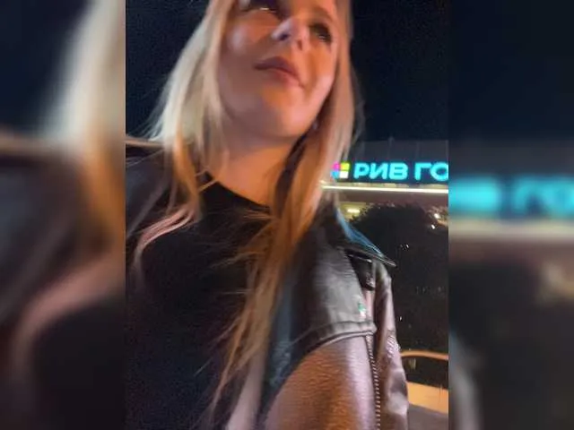 Live sex webcam photo for PrettyKatea #273485866