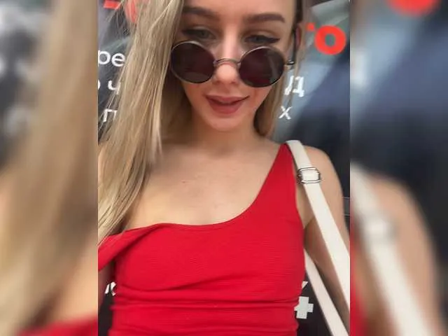 Live sex webcam photo for PrettyKatea #273784872
