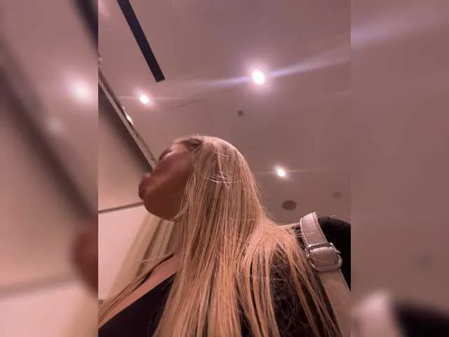 Live sex webcam photo for PrettyKatea #273885753