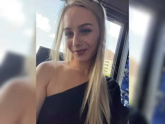 Live sex webcam photo for PrettyKatea #273947508