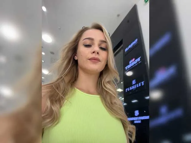 Live sex webcam photo for PrettyKatea #274363779