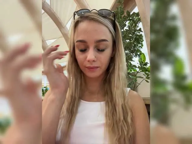 Live sex webcam photo for PrettyKatea #274503618