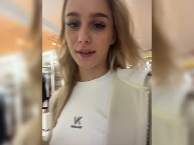 Live sex webcam photo for PrettyKatea #274604902