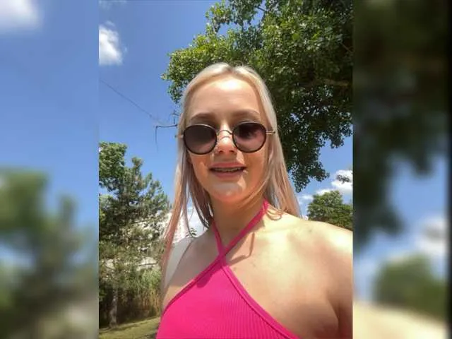 Live sex webcam photo for PrettyKatea #275614027