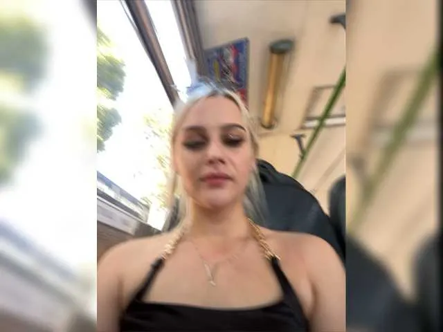Live sex webcam photo for PrettyKatea #275715160
